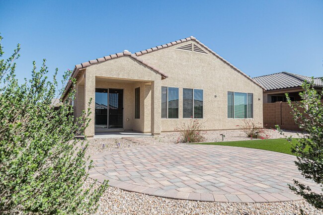 Building Photo - 5013 W Paseo Rancho Acero