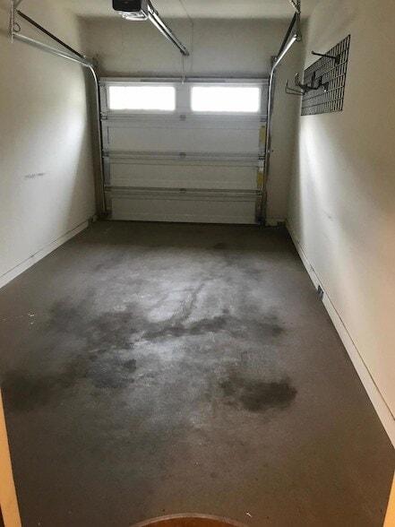 Building Photo - 1006 Abby Rd