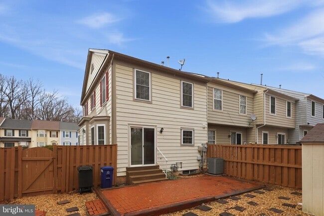 Building Photo - 5001 Lambsgate Ln