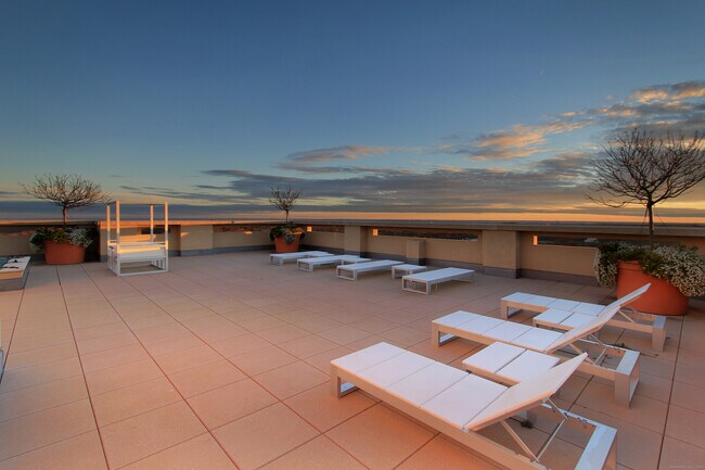 Building Photo - 100 Parrott Drive