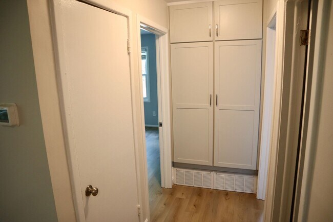 Building Photo - Lovely Single Family Home in Rockville