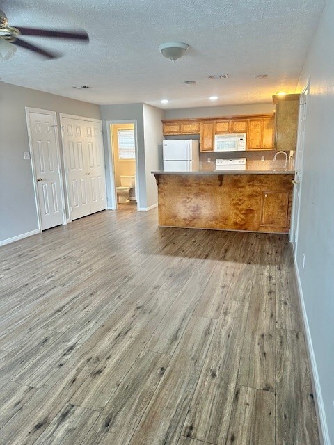 Building Photo - 404 Peach St