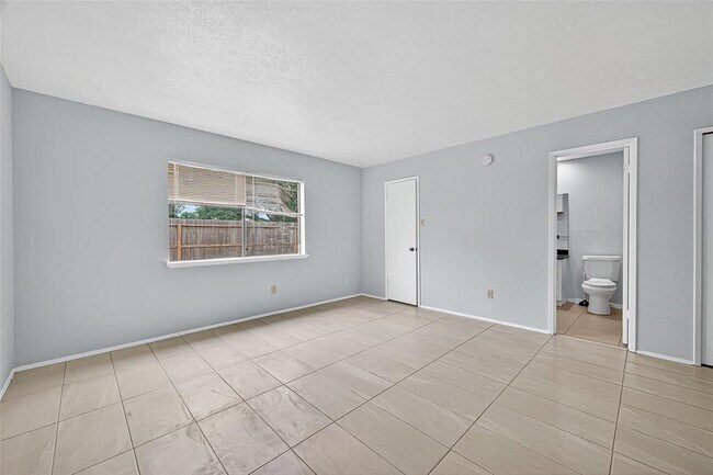 Building Photo - 15815 Ironside Creek Dr