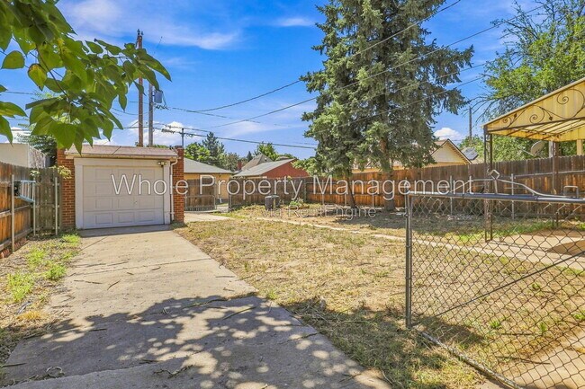 Building Photo - 3044 W Clyde Pl