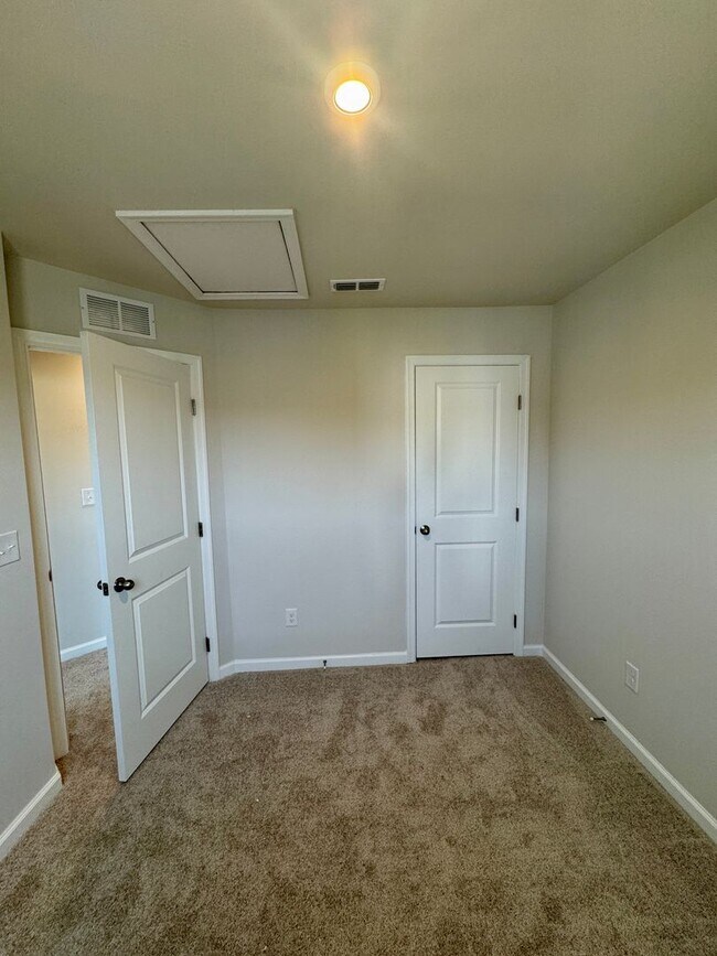 Building Photo - New Construction 3BR/2.5BA Townhouse