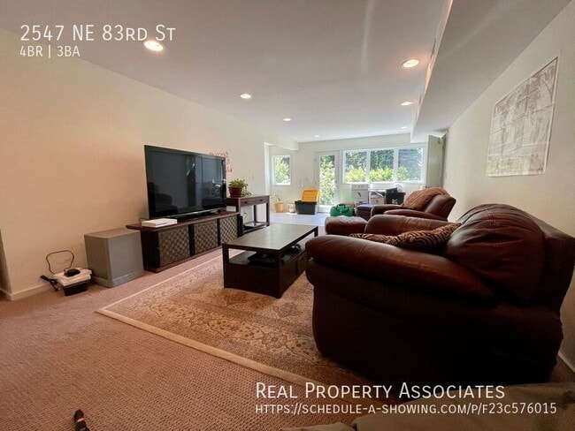 Building Photo - 2547 NE 83rd St