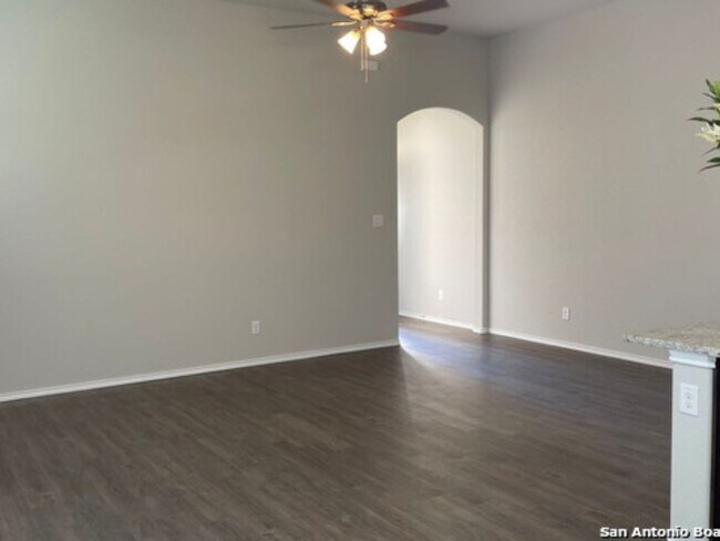 Building Photo - 9931 Westover Bluff
