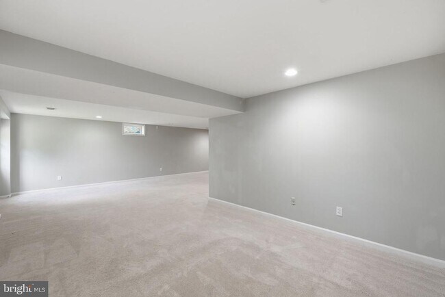 Building Photo - 6008 Preswell Ct