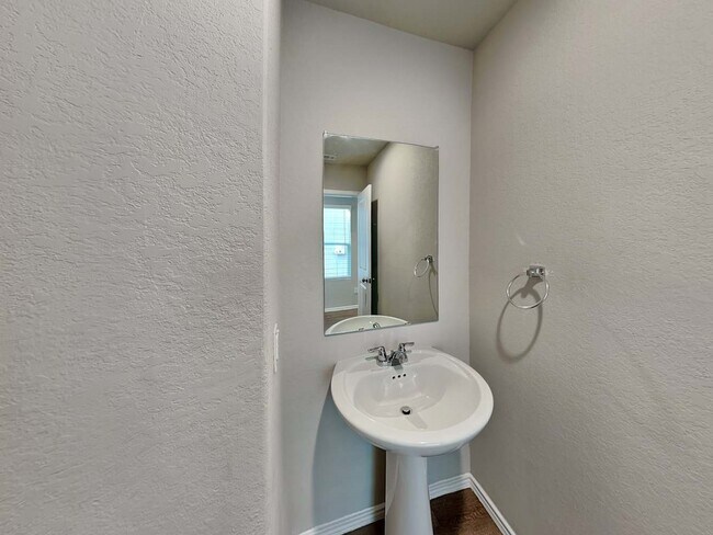 Building Photo - 4244 Thalweg Way