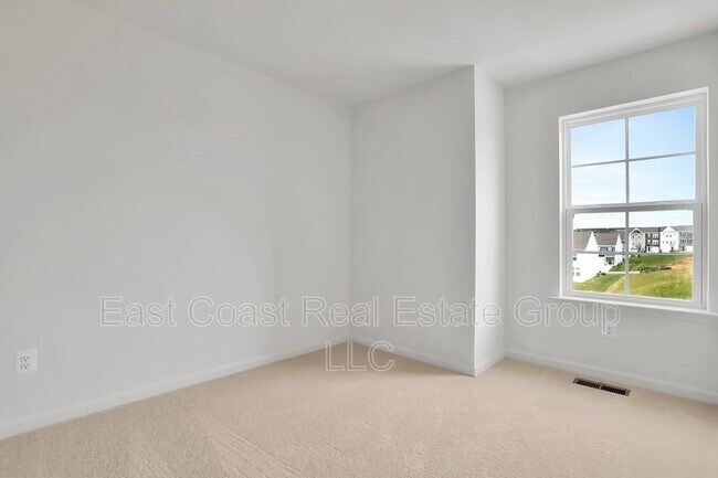 Building Photo - 153 Charterhouse St