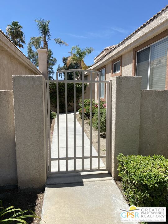 Primary Photo - 29727 W Laguna Dr