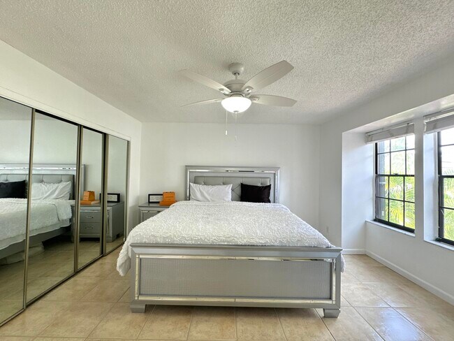 Building Photo - 152 Weybridge Cir