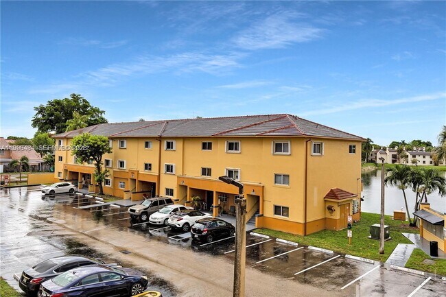 Building Photo - 14902 SW 82nd Ln