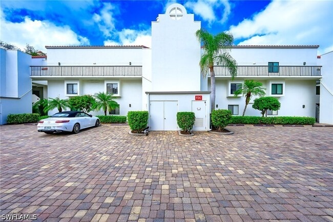 Building Photo - 586 Beachwalk Cir