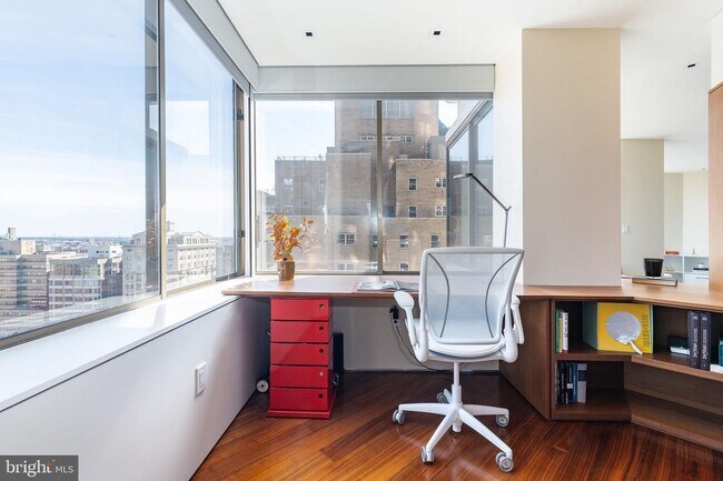 Building Photo - 210 W Rittenhouse Square