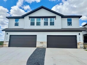 Building Photo - 746 Staglin St