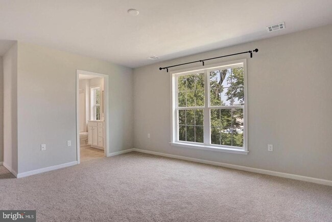 Building Photo - 90 Hoke Farm Way