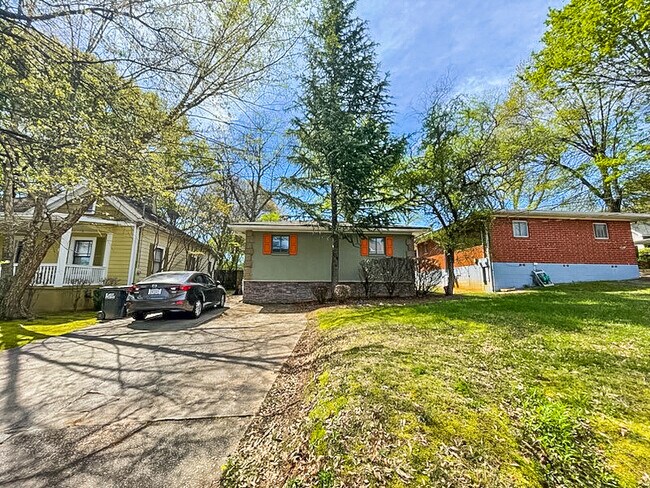 Building Photo - 1332 Eubanks Ave