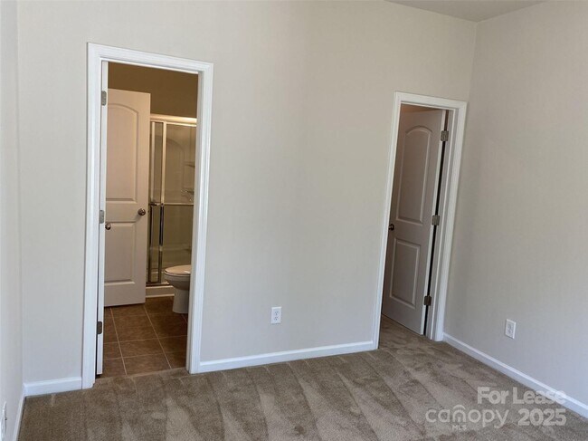 Building Photo - 7418 Sienna Heights Pl