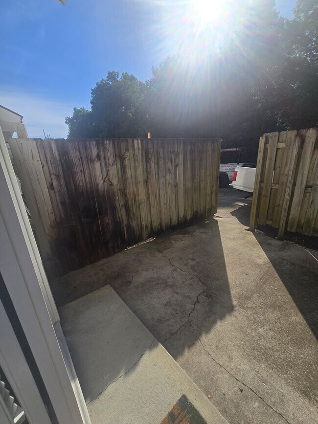 Building Photo - Savannah 2 Bed Townhome for Rent