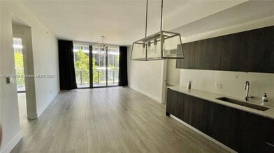 Building Photo - 2 bedroom in Aventura FL 33180