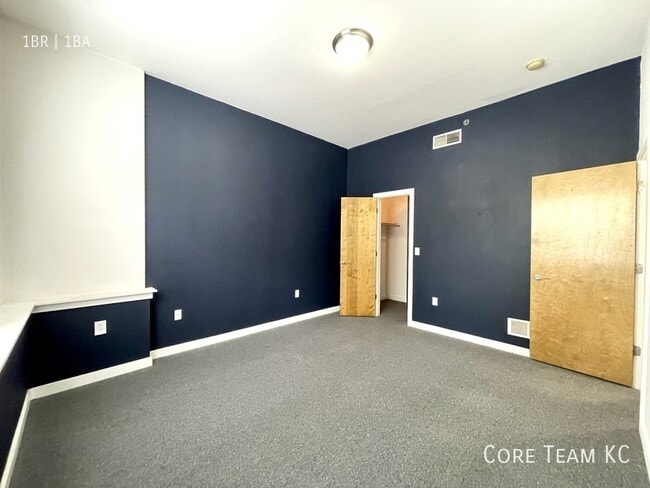 Building Photo - 2911 Cherry St