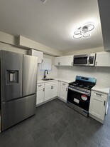 Building Photo - 1647 S Central Park Ave