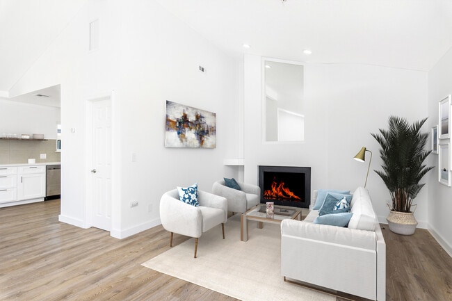 Virtual staging added - 527 Pine St