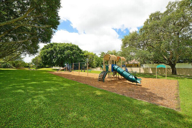 Building Photo - 6943 Giralda Cir
