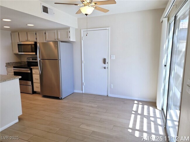 Building Photo - 1803 Plum Ct