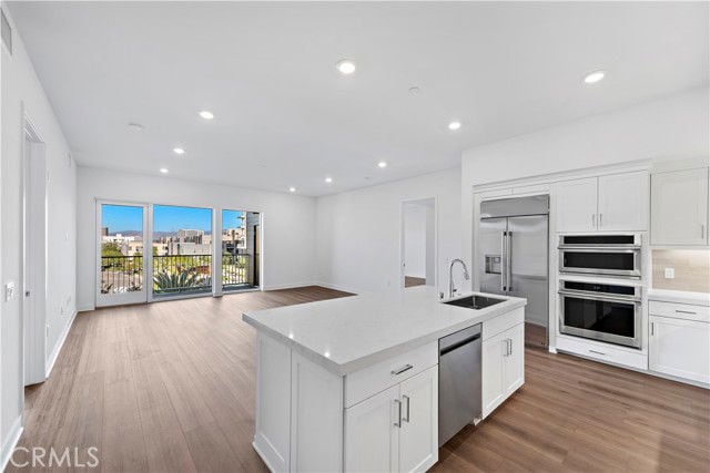 Building Photo - 3404 Rivington