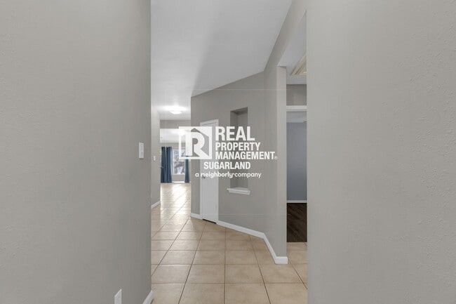 Building Photo - 7754 Eldergrove Ln