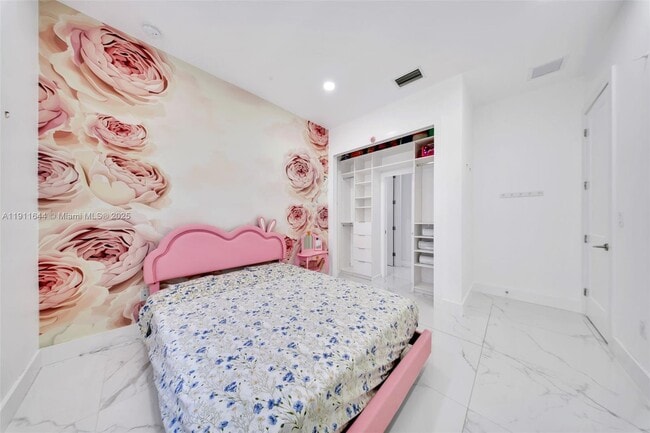 Building Photo - 1550 SW 89th Ct