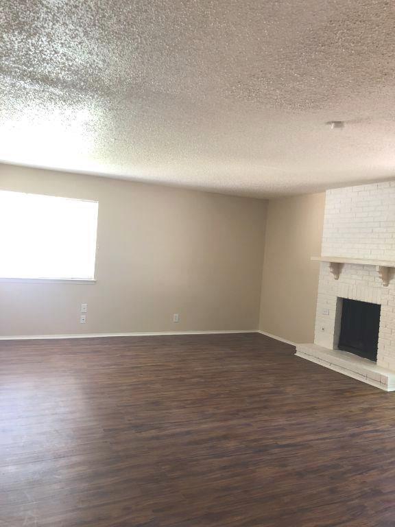 Building Photo - 9009 Quail Valley Dr