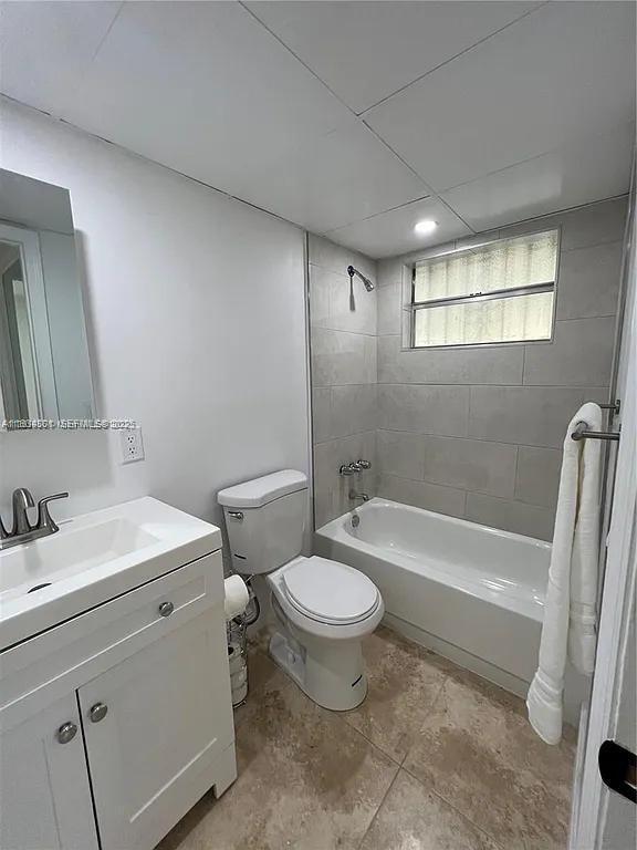 Building Photo - 1478 NW 1st St