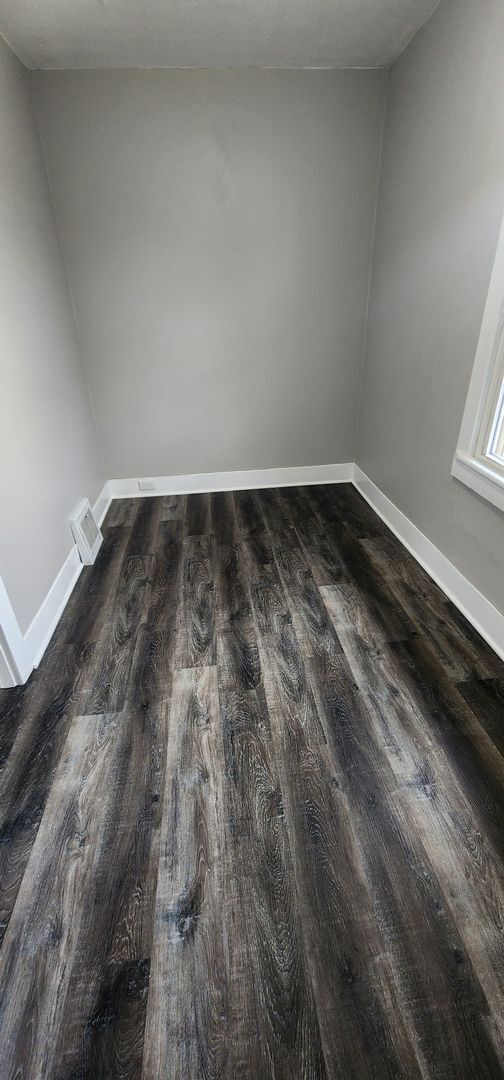 Building Photo - 5944 Engel Ave