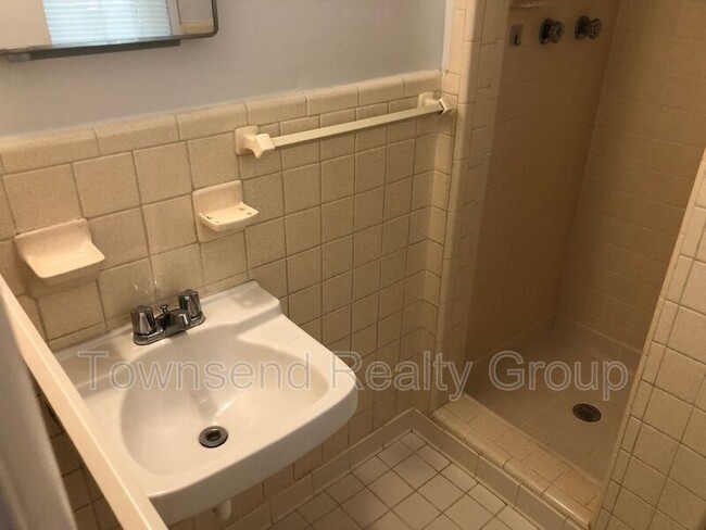 Building Photo - 1401 Byerly Ct