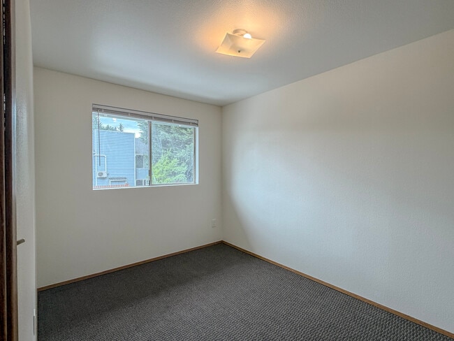 Building Photo - 20421 28th Ave W