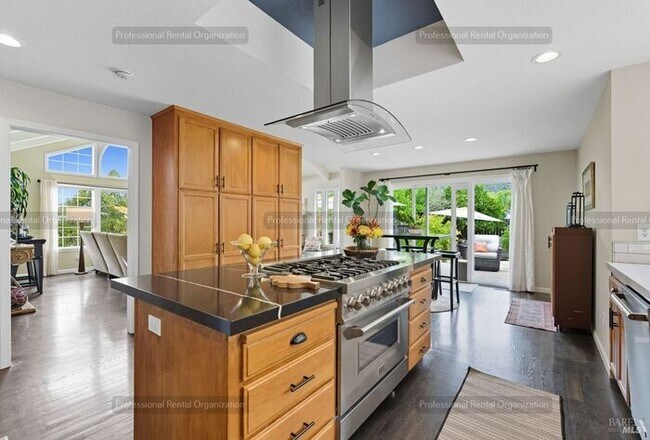 Building Photo - One of a kind home just steps away from Annadel State park