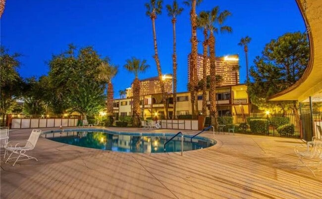 Building Photo - Move-In Ready, Fully Furnished Condo – Prime Strip Location