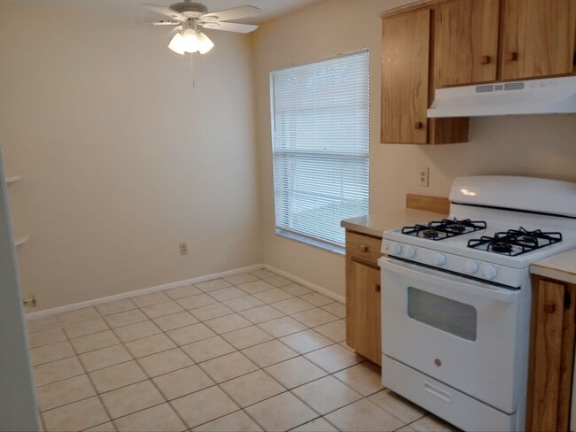Building Photo - 2655 Sumba Ave