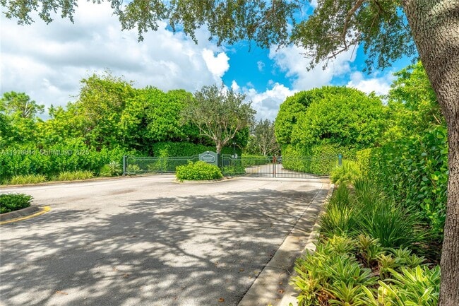 Building Photo - 11609 SE Florida Ave