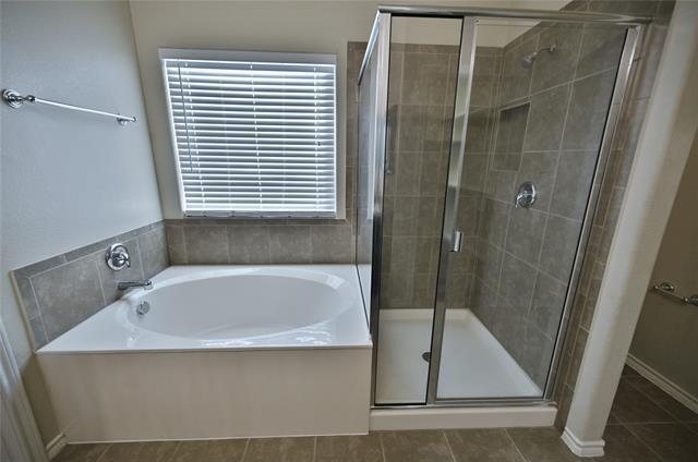 Building Photo - 916 Iona Dr