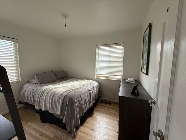 Building Photo - 3573 S 2300 E