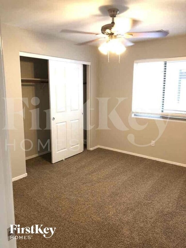 Building Photo - 29125 N Yellow Bee Dr