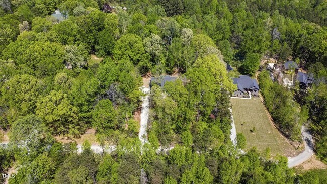 Building Photo - 149 Amber Rd