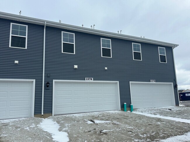 Building Photo - 2274 Barbera Dr