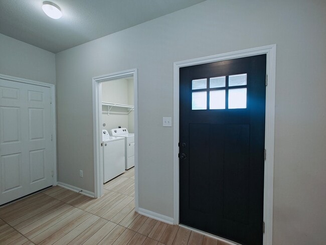 Building Photo - 26046 Quiet Field Ct