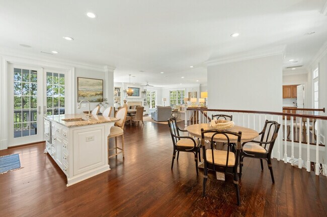 Building Photo - 743 Collins Meadow Dr