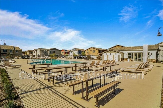Building Photo - 17111 Zion Dr